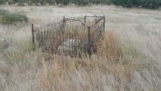 PICTURES/Gleeson Ghost Town/t_Gleason Cemetary Grave1.JPG